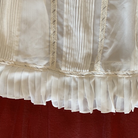 Twelve by Twelve, pleated and ruffle blouse, size XS - Picture 3 of 8